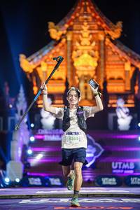 BIB: 9305
                            <button type="button" onclick="openModal(22646005)" class="btn btn-primary btn-sm float-right btn-popup" data-toggle="modal" data-target=".modal-high-quality">
                        <i class="fas fa-shopping-cart"></i> Add to Cart
                    </button>
                                            <button type="button" onclick="isThisMe(22646005, true)" class="btn btn-success btn-sm float-right btn-popup btn-isme hidden" data-toggle="tooltip" data-placement="bottom" title="นี่คือรูปของคุณใช่ไหม คลิกที่นี่เพื่อเอาเข้าอัลบั้ม">
                        <i class="fas fa-plus"></i> Add to album
                    </button>
                    <button type="button" onclick="isThisMe(22646005, false)" class="btn btn-warning btn-sm float-right btn-popup btn-isnotme hidden">
                        <i class="fas fa-ban"></i> Remove from album
                    </button>